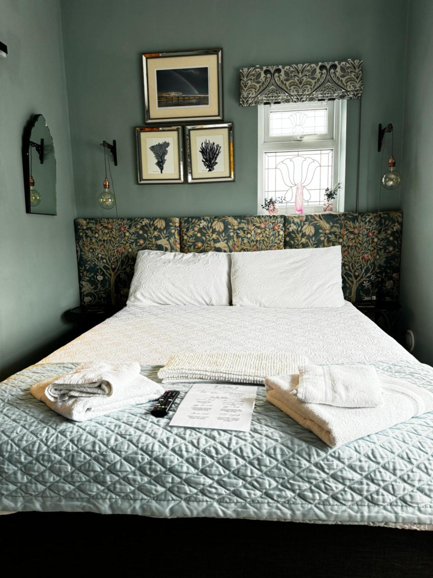 The Townhouse 101 Bed & Breakfast Sandown Ngoại thất bức ảnh
